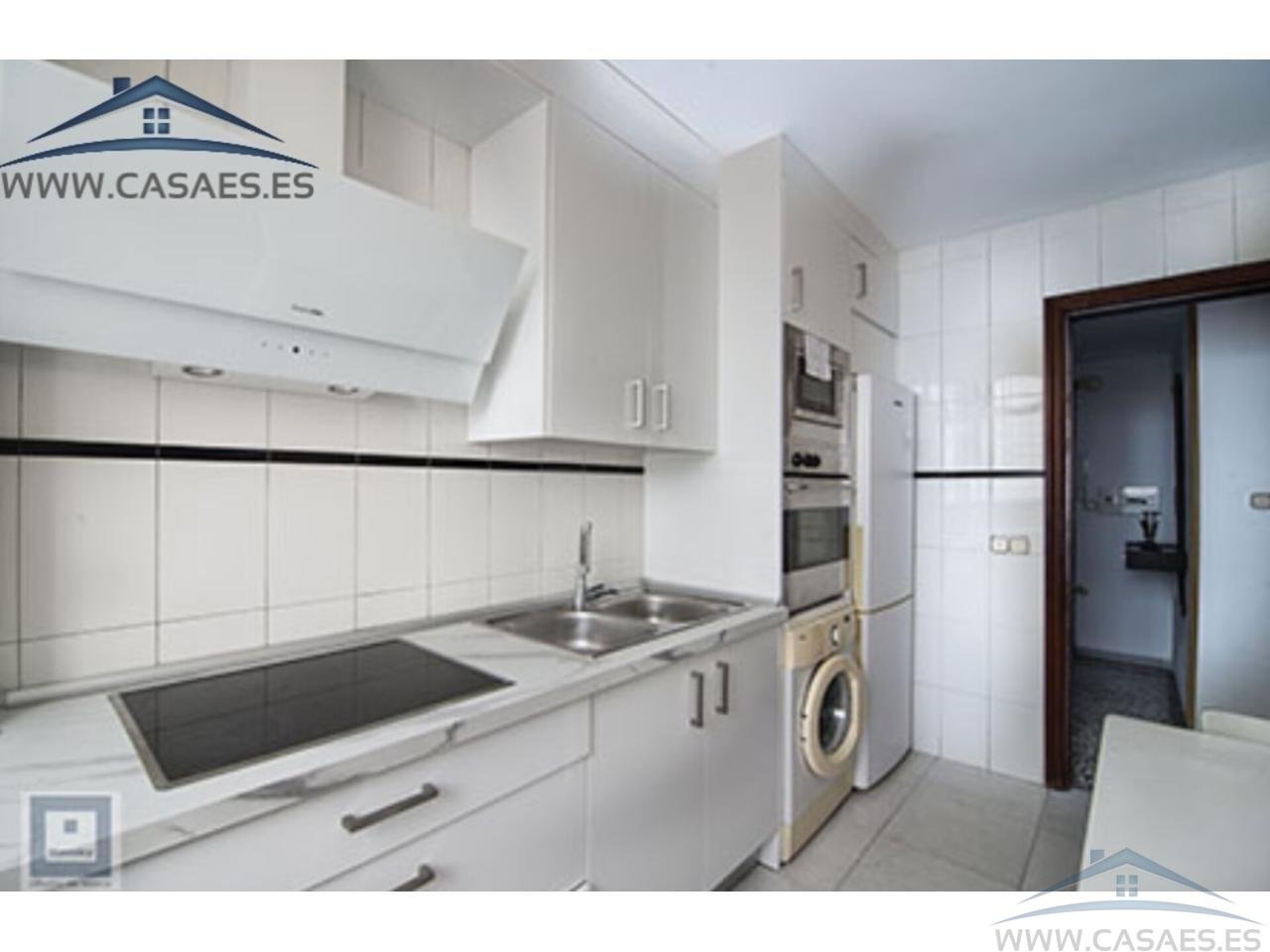 Piso de 90 m² en Almería
