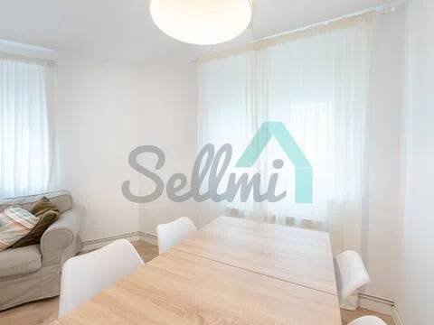 Piso de 93 m² en Oviedo
