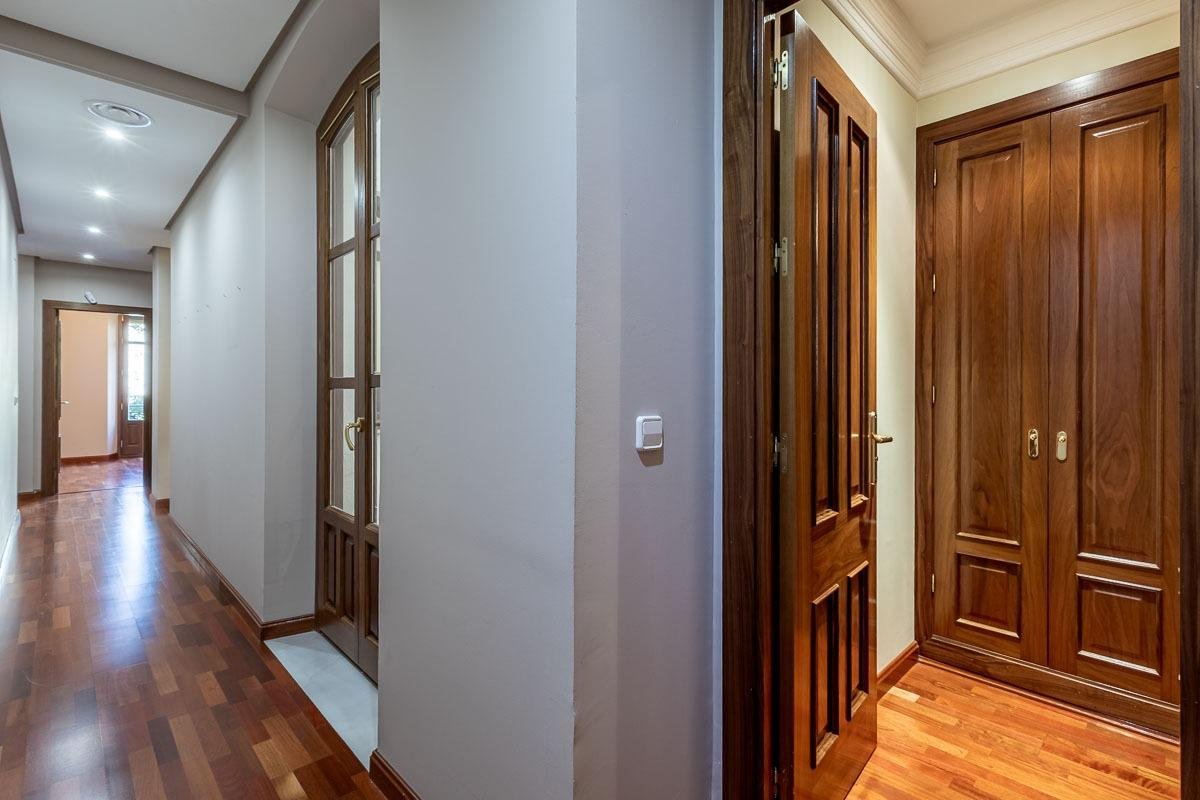 Piso de 140 m² en Granada