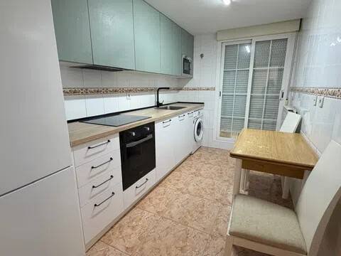 Piso de 100 m² en La Almunia de Doña Godina
