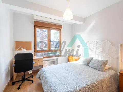 Piso de 85 m² en Oviedo