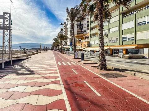 Piso de 77 m² en Almería