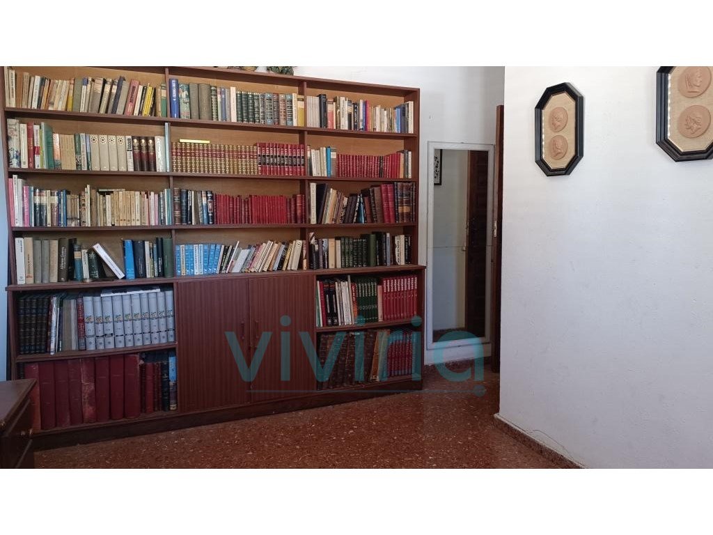 Casa de 373 m² a Paterna