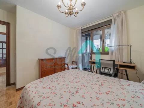 Piso de 90 m² en Oviedo