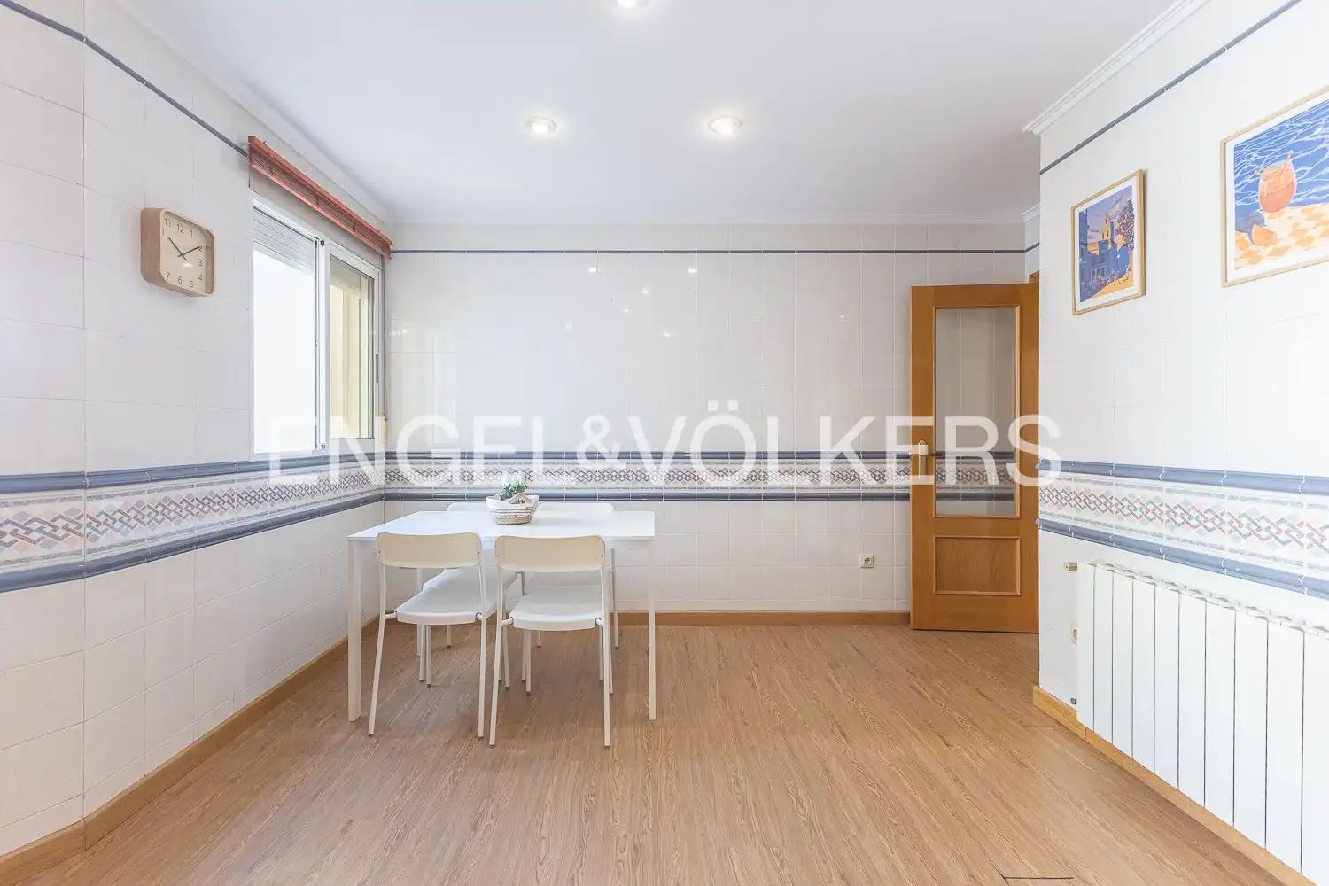 Wohnung 104 m² in Valencia