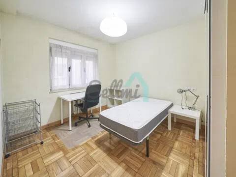 Piso de 85 m² en Oviedo