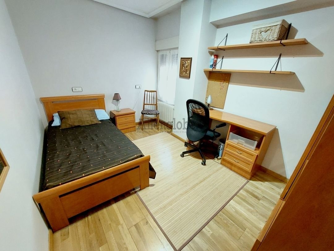 Piso de 108 m² en Oviedo