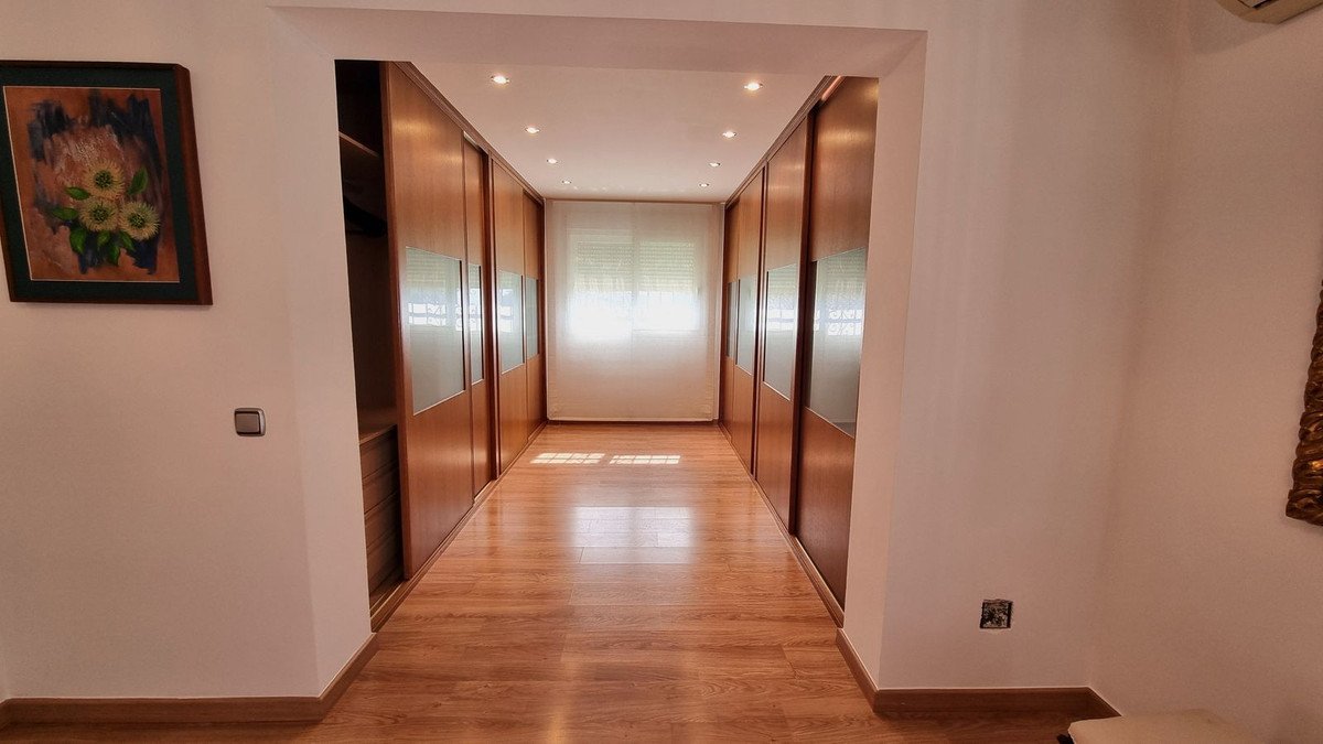 Casa de 593 m² en Luque