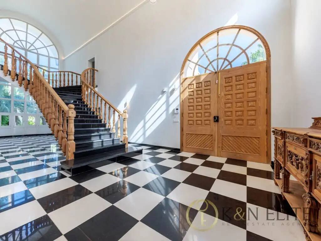 Casa de 1290 m² en Alicante