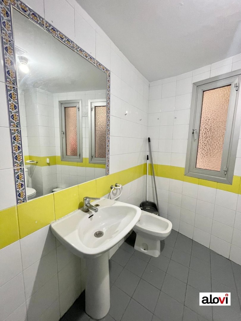 Habitación 200 m², Granada