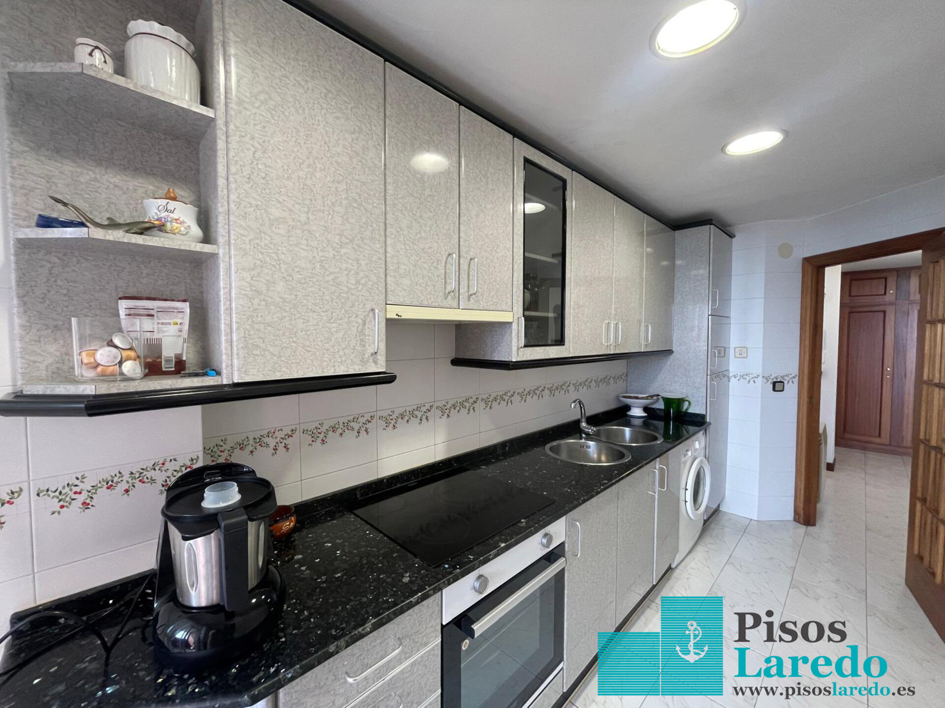 Wohnung 120 m² in Laredo