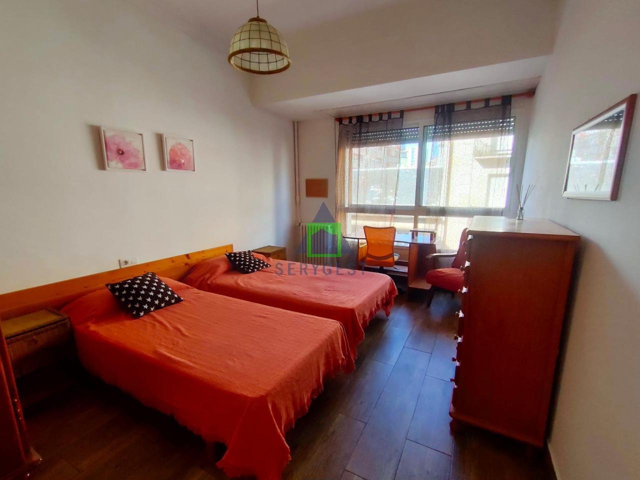 Habitación 90 m², Ourense