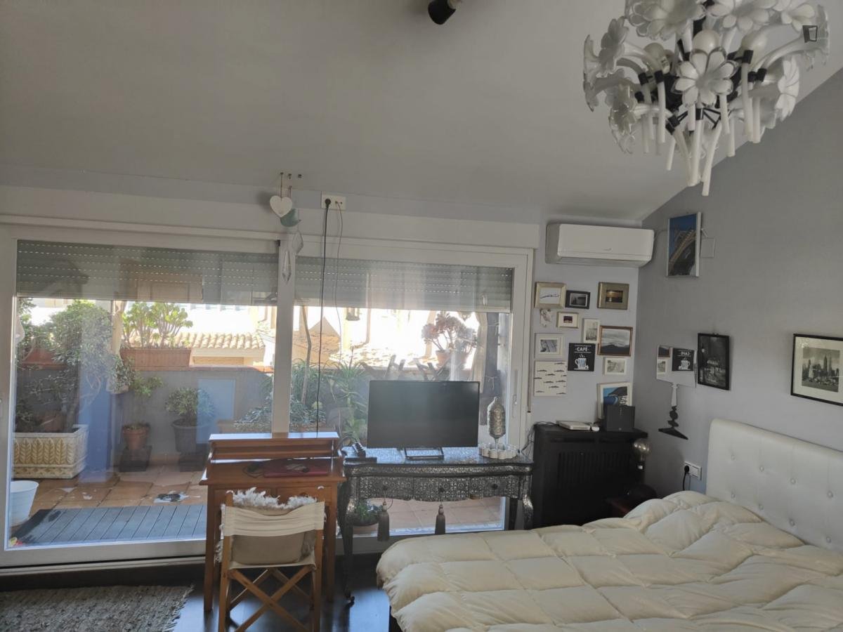 Habitación 35 m², Churriana de la Vega