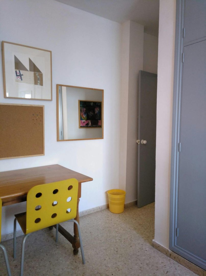 Habitación 9 m², Sevilla