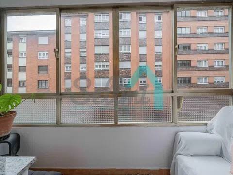 Pis de 84 m² a Oviedo