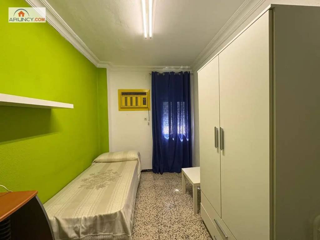 Piso de 80 m² en Sevilla