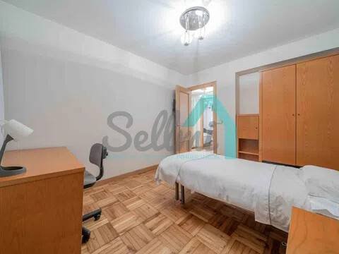 Pis de 84 m² a Oviedo