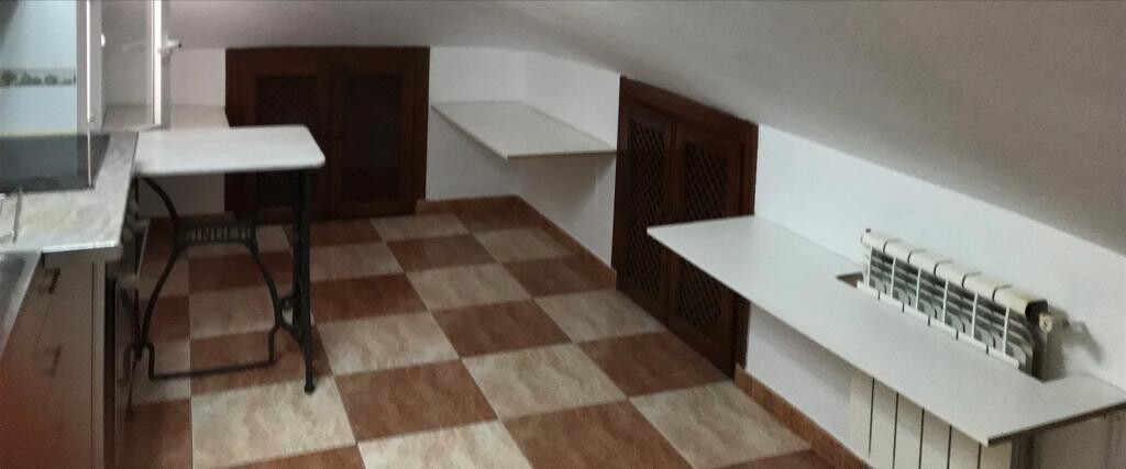 Flat 90 m² in Baza