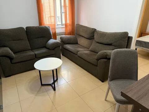 Habitación 140 m², Lérida