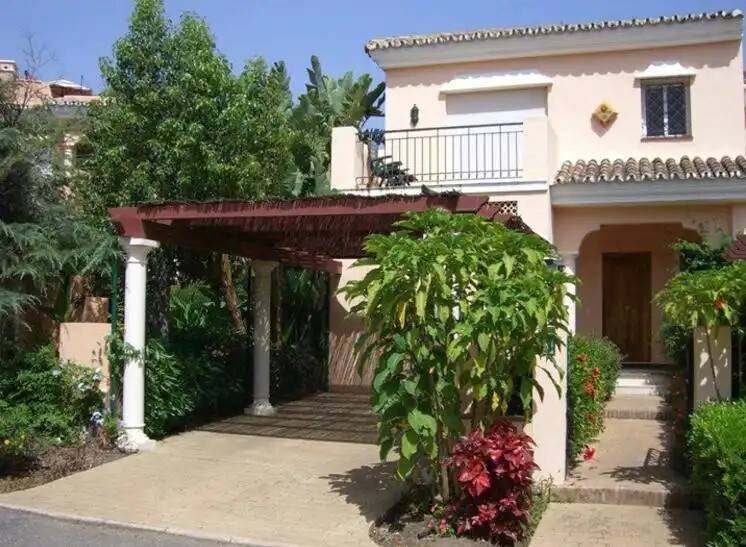 Casa de 180 m² en Estepona