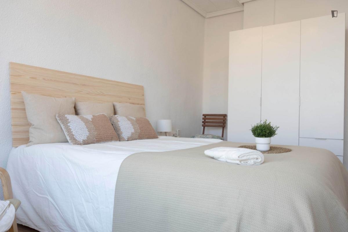 Chambre à louer, Valence