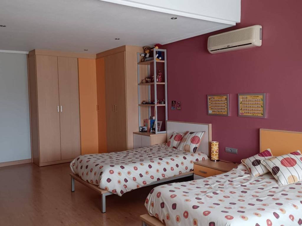 Casa de 220 m² a Petrer