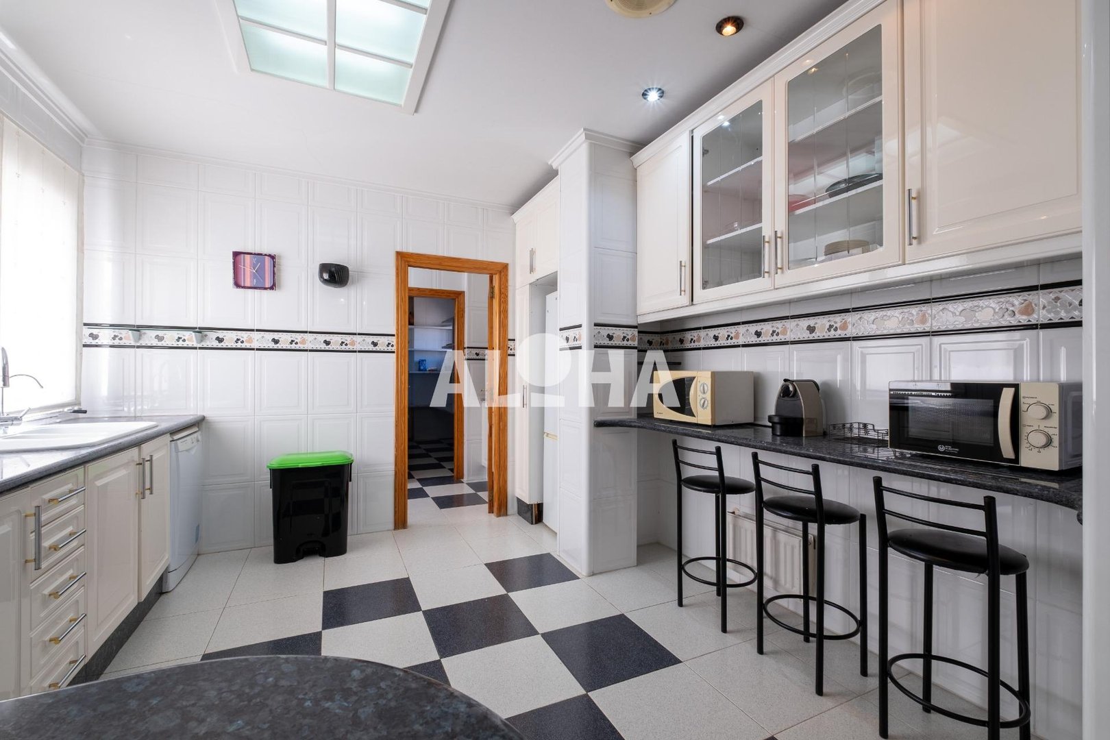 Habitación 346 m², Moncada