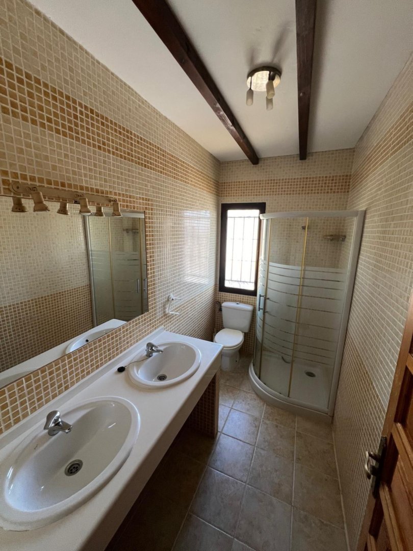 Casa de 200 m² en Baena