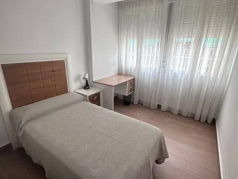 Piso de 90 m² en Granada