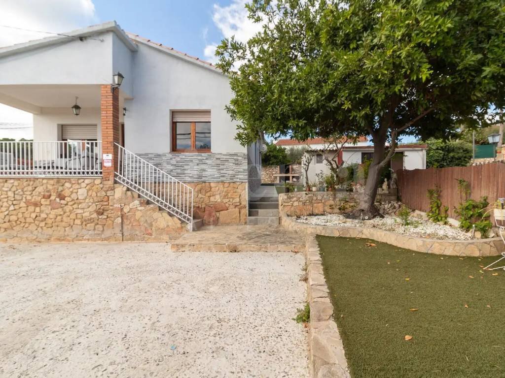 Casa de 90 m² en la Torre de Claramunt