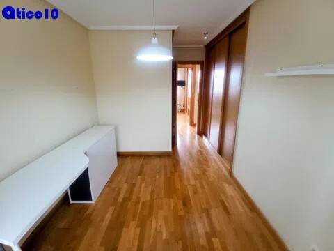 Pis de 92 m² a Oviedo