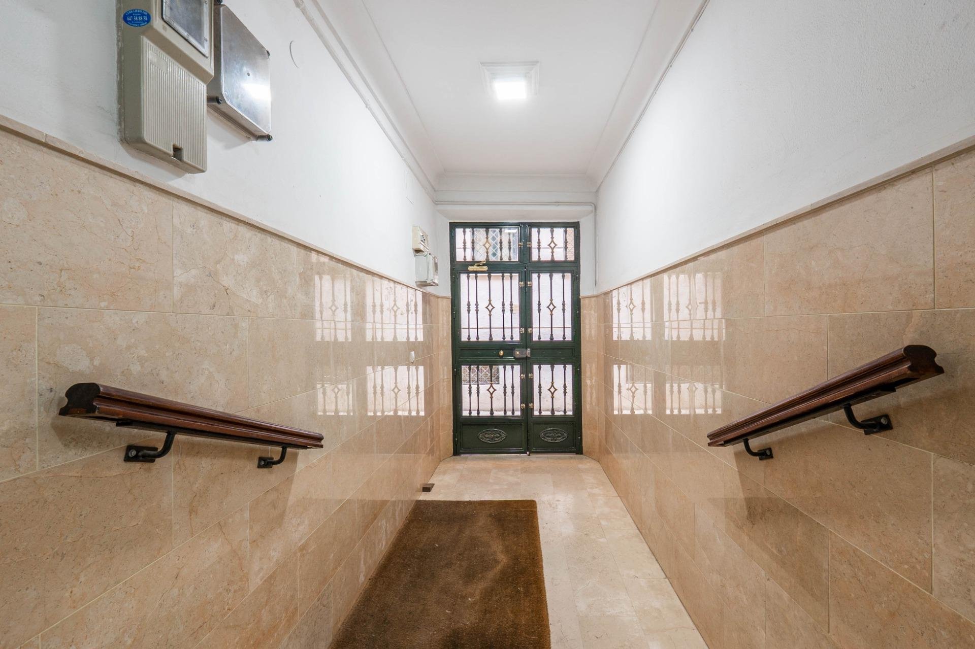 Piso de 84 m² en Granada