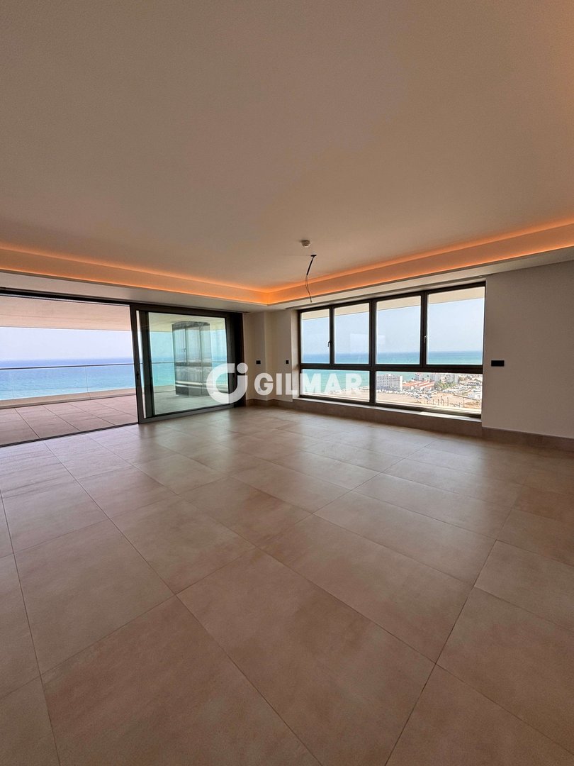 Wohnung 309 m² in Málaga