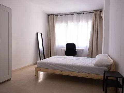 Habitación 140 m², Lérida