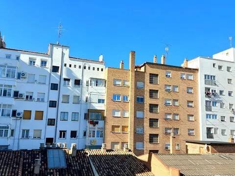 Piso de 95 m² en Zaragoza
