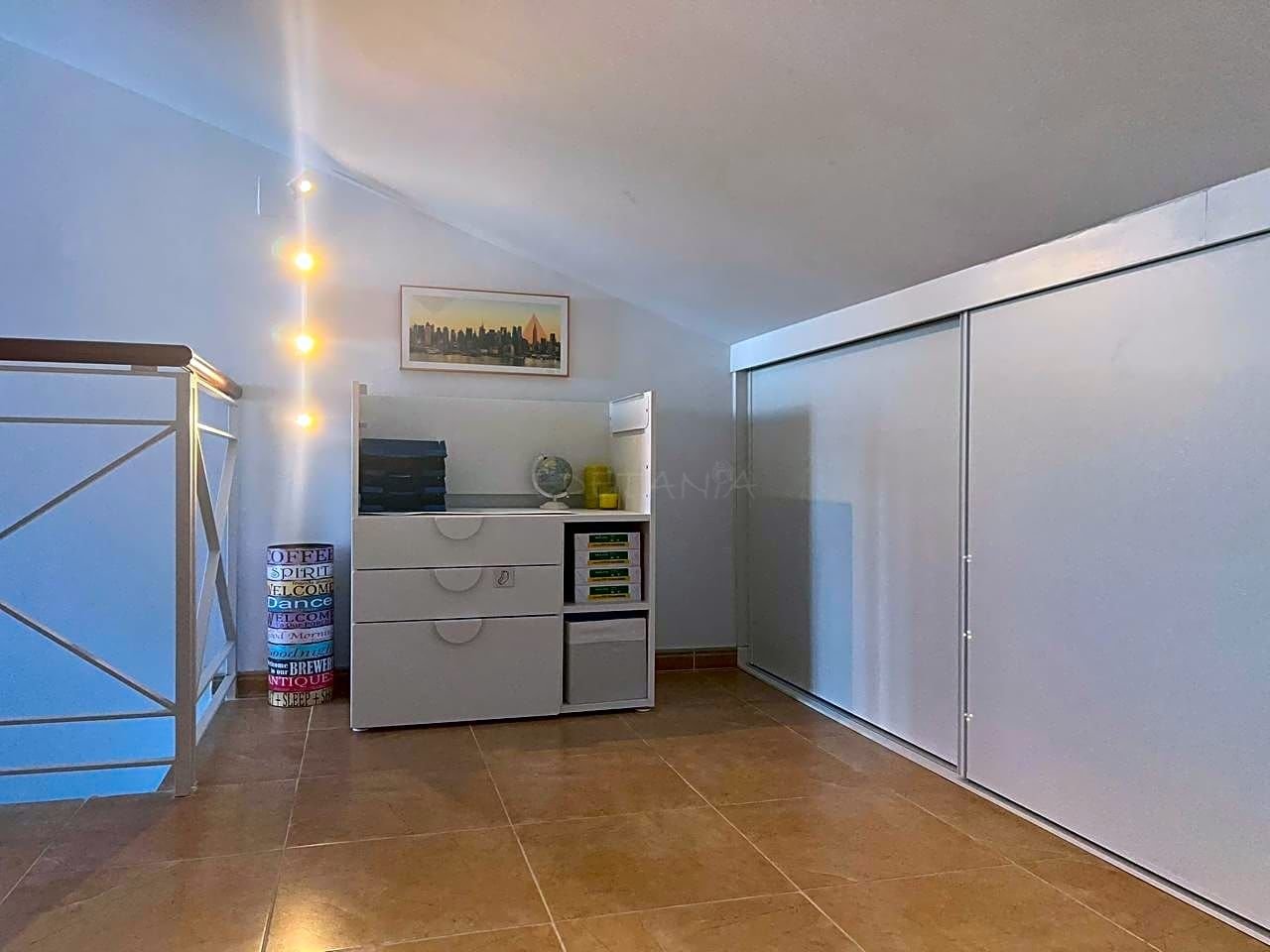 Habitación 225 m², Moncada