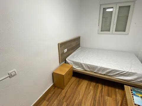 Piso de 100 m² en Almería