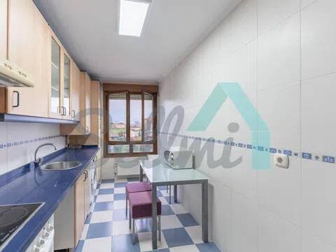 Piso de 77 m² en Oviedo