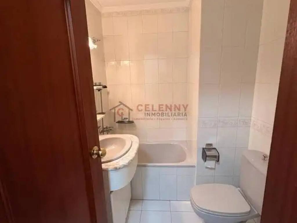 Piso de 90 m² en Ourense