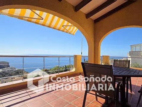 Casa de 240 m² en Benitachell