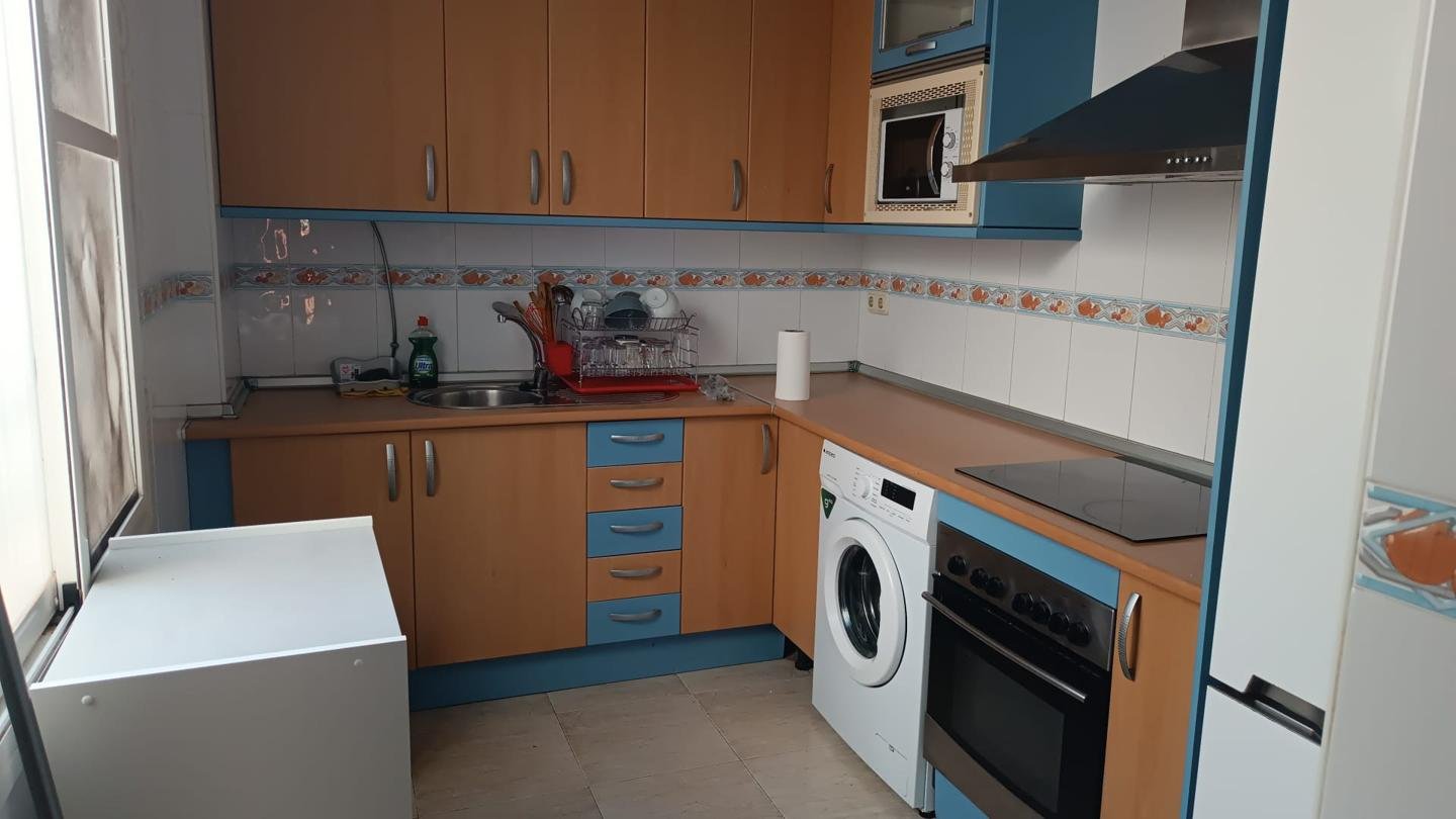 Piso de 90 m² en Melilla