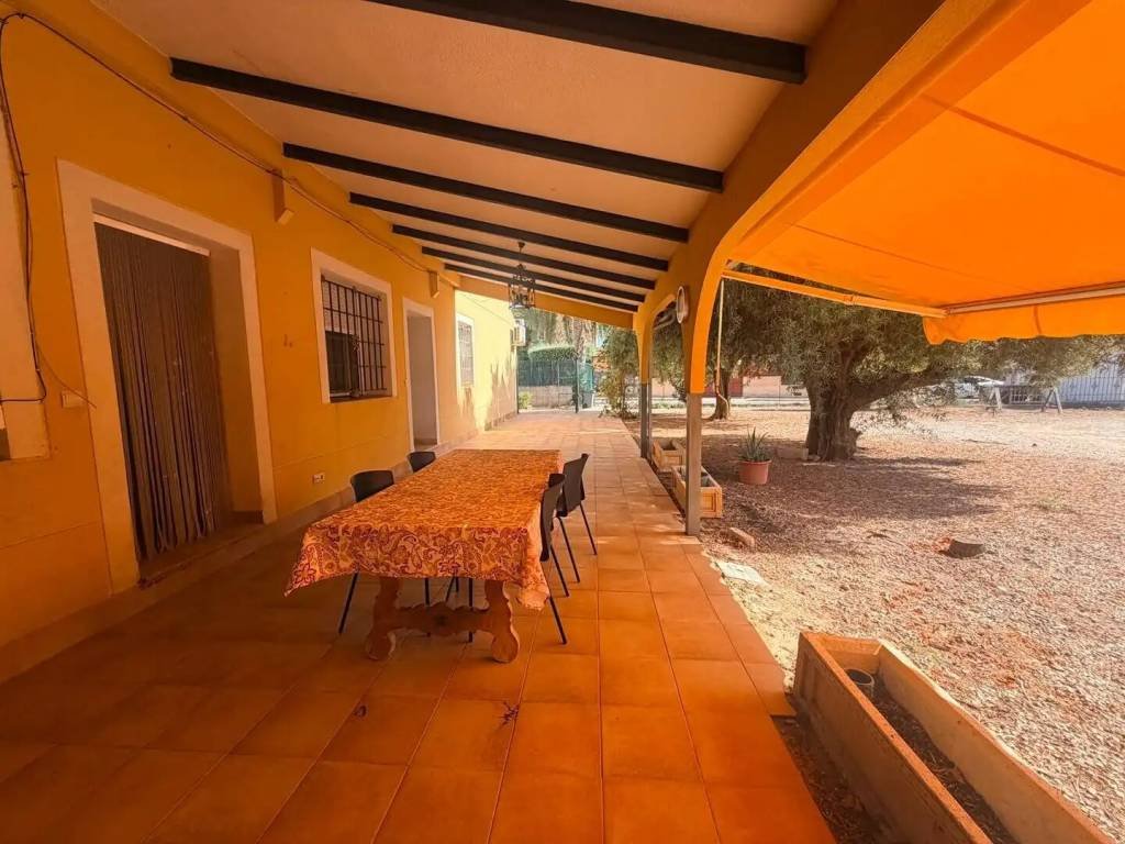 Casa de 290 m² en Elche