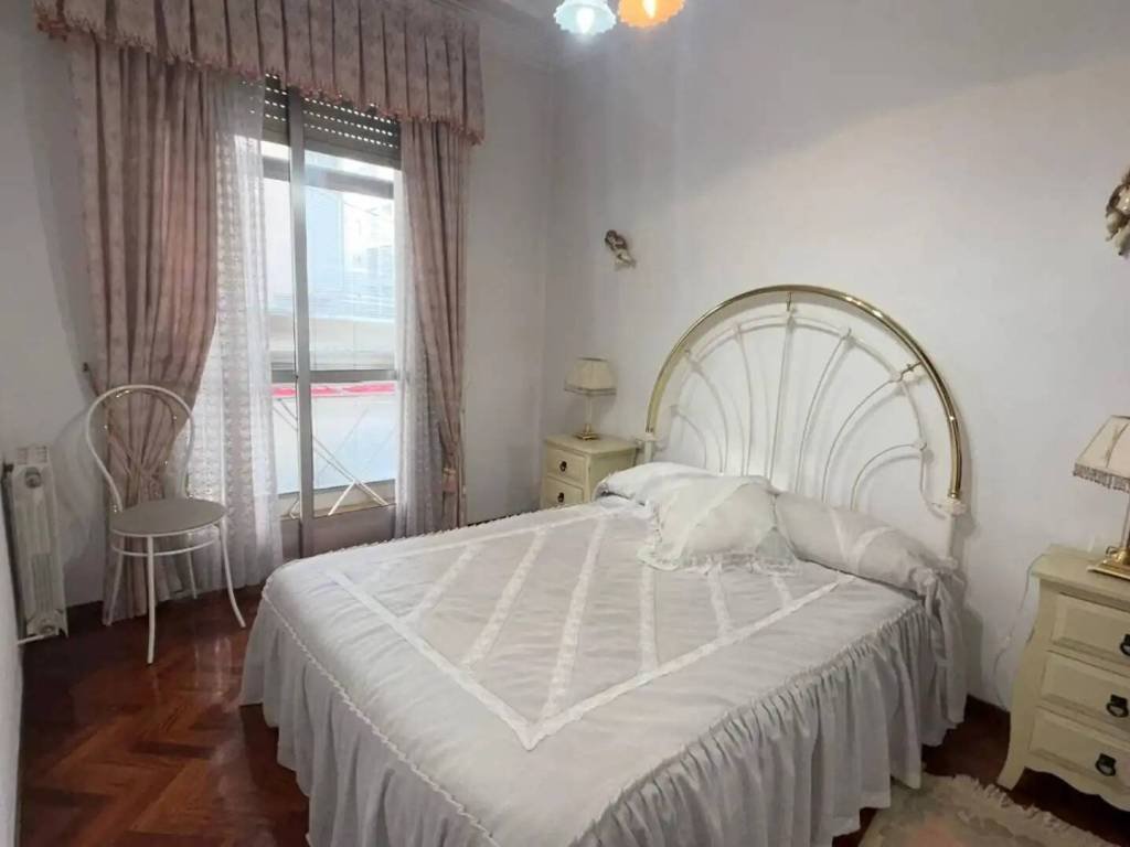 Piso de 80 m² en Ourense