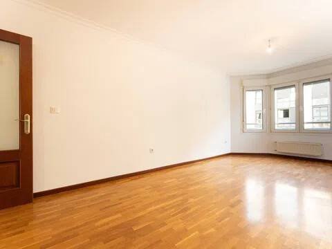 Wohnung 96 m² in Gijón / Xixón