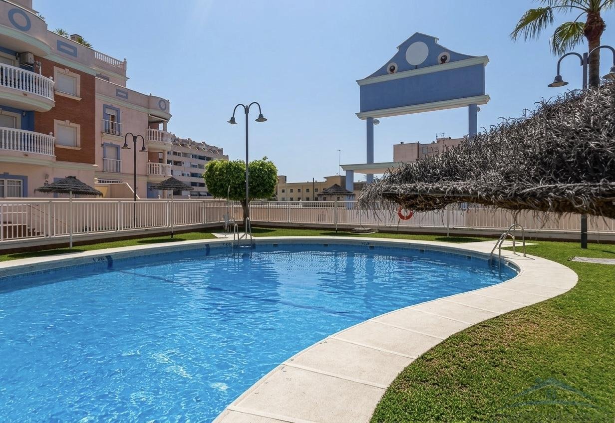 Piso de 95 m² en Roquetas de Mar