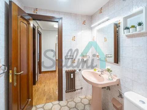 Piso de 107 m² en Oviedo