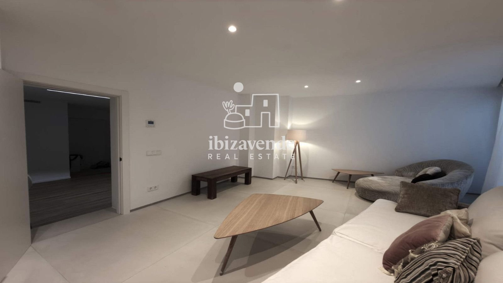 Дом 595 м² в Santa Eulària des Riu
