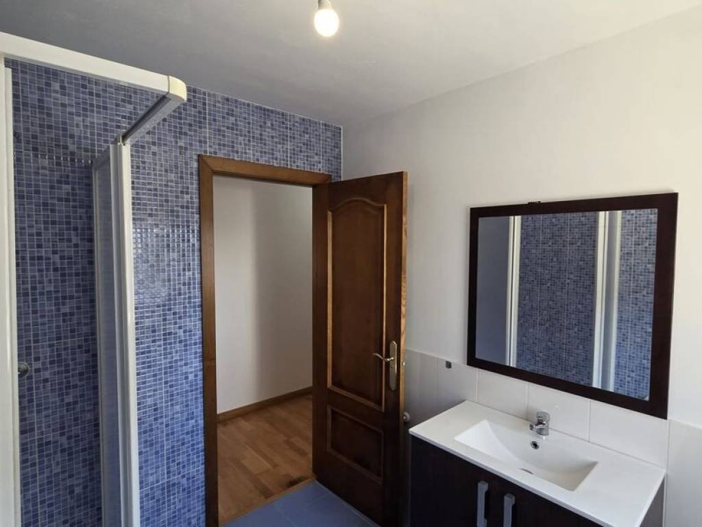 Casa de 180 m² en Teo