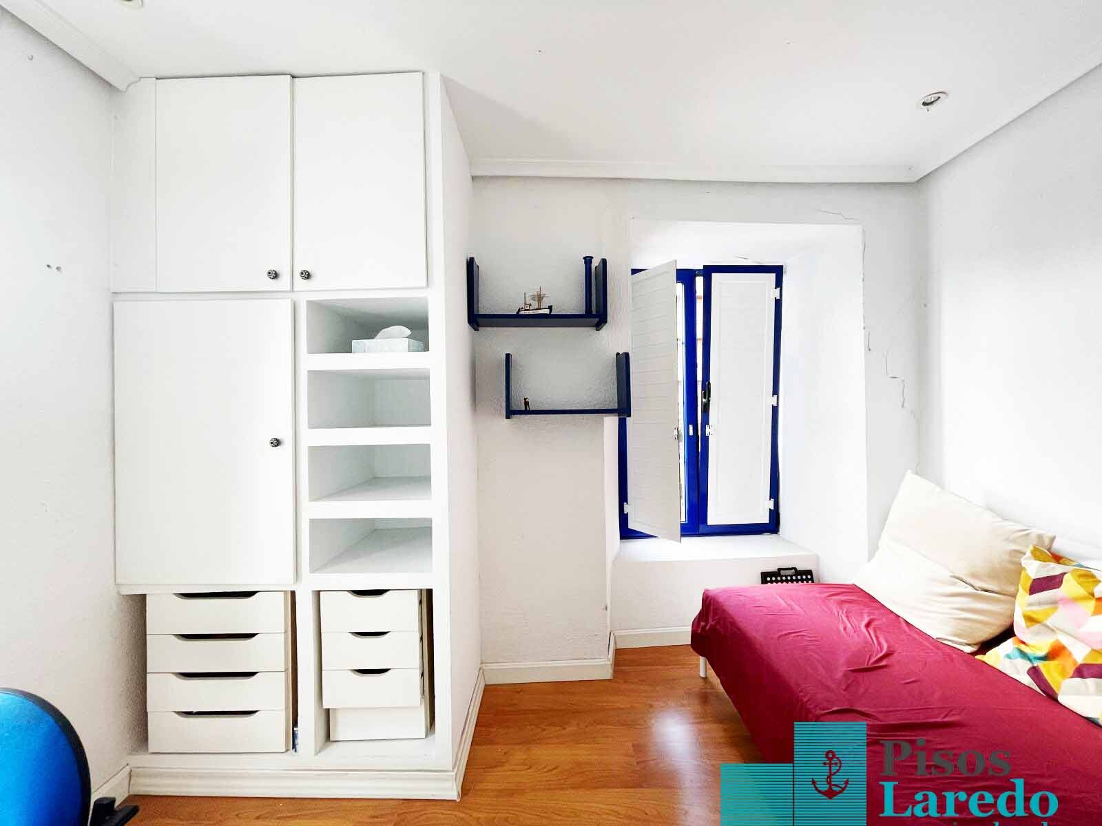 Flat 55 m² in Santoña