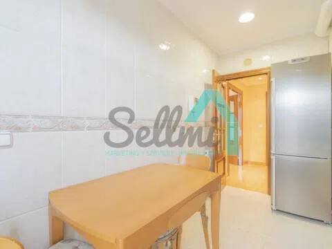 Pis de 83 m² a Oviedo
